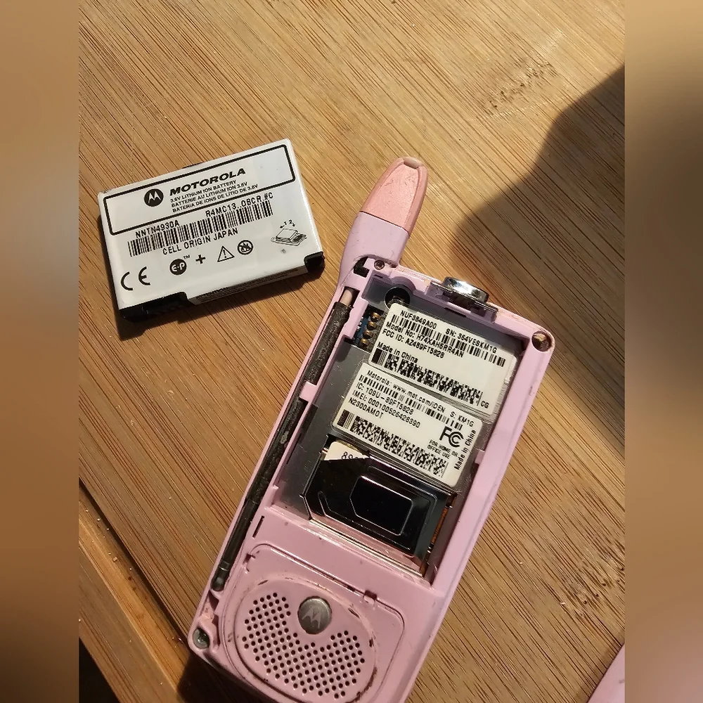 Baby Phat Pink Limited Edition Phone w/ box & accessories- Collectors item *Y2K*